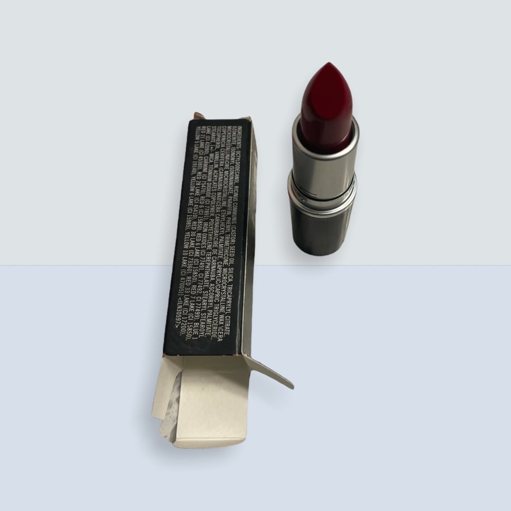 MAC lipstick limited edition “Stunner”